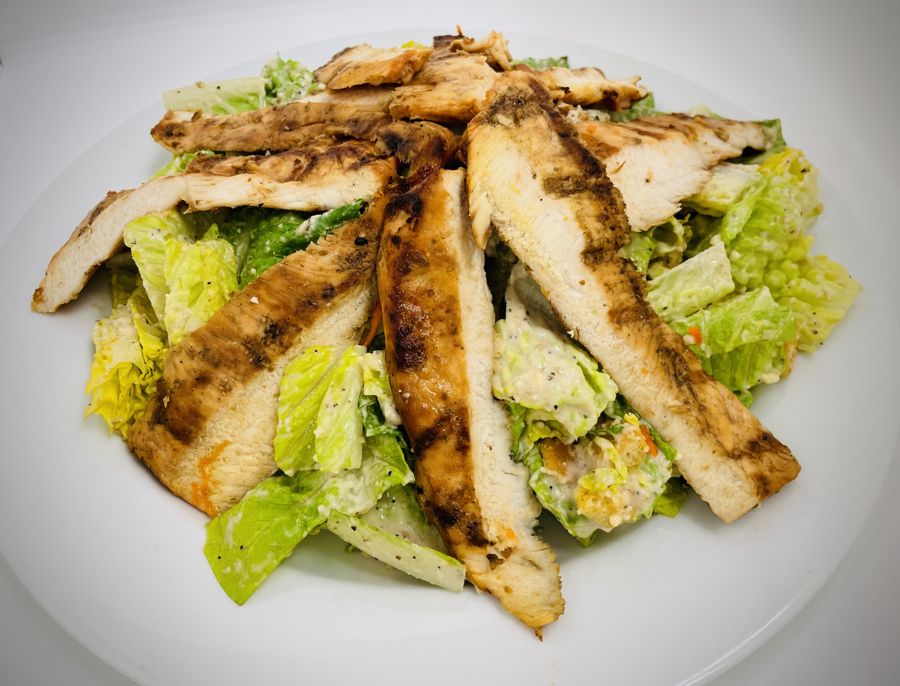 13. Ensalada César con Pollo