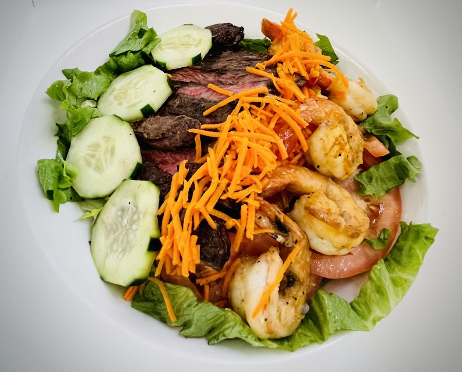 14. Ensalada Mar y Tierra