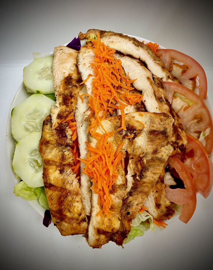15. Ensalada Mixta con Pollo